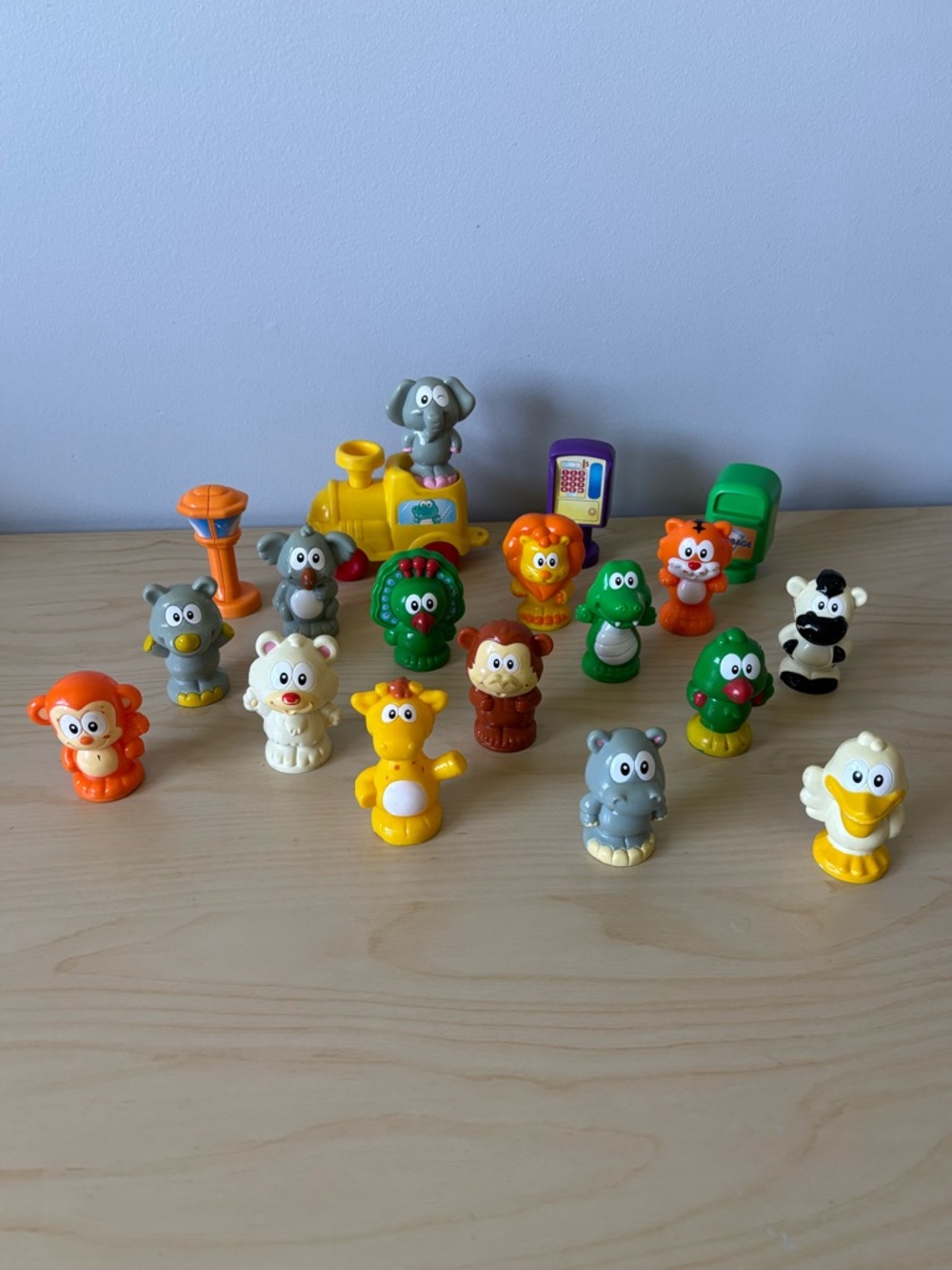 Vtech Smartville Assorted Animal Toy Figures Set of 15